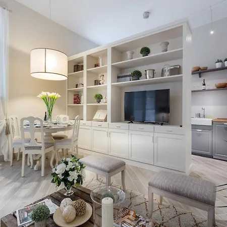 Historical Gem In The Heart Of Apartman Lucca