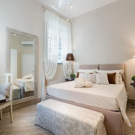 Historical Gem In The Heart Of Apartman